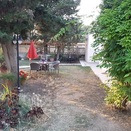 La Bed & Breakfast 3*