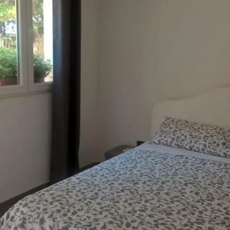 La Bed & Breakfast 3*